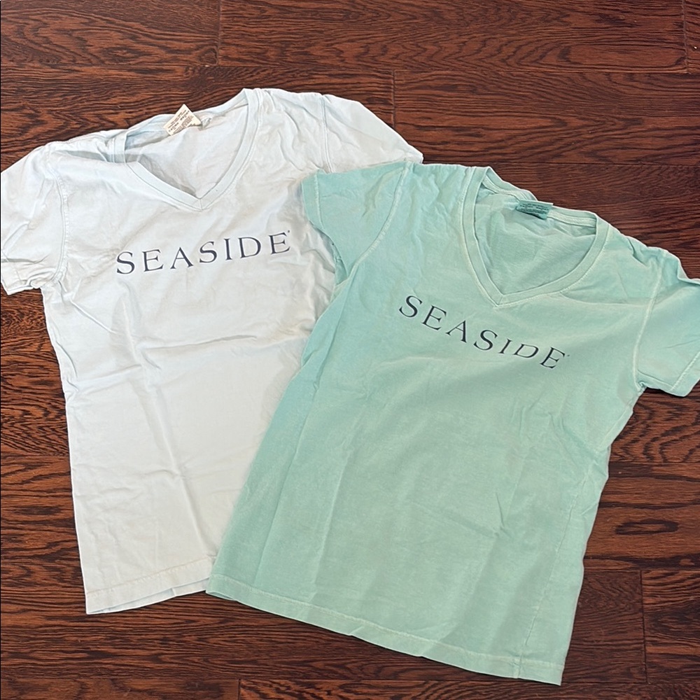 Seaside Short Sleeve Tees White and Green set of 2